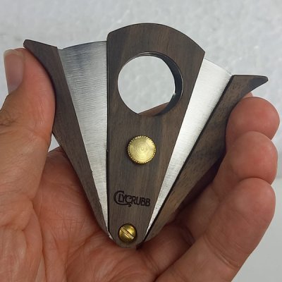 Clycrubb snoppare i handen