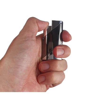 Eurojet lighter Jet chrome dark gun i handen