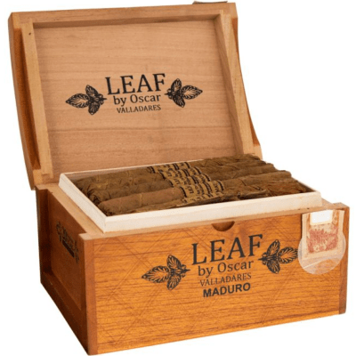 Leaf by Oscar Maduro Toro