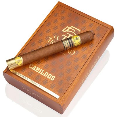 Trinidad Cabildos 12p LE-2024 stängd med cigarr ovanpå
