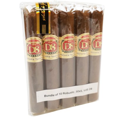 Vegas de Santiago D8 Robusto Bundle